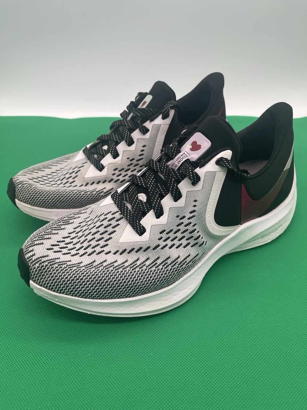Nike Air Zoom Winflo Women’s White Red Black Heart Edition Shoes AQ8228-103 Sz 8